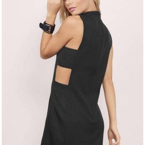 Tobi BAR WITH ME CUTOUT SHIFT DRESS